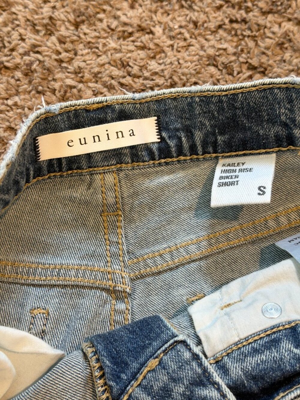 Eunina Kailey High Rise Biker Shorts Medium Wash Blue Denim Size S - Picture 4 of 10